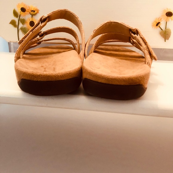 VIONIC cork adjustable sandals size 9 - Picture 4 of 8